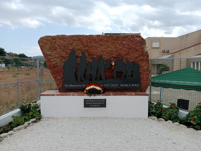 monumento-desbanda-alora-dia-1.jpg